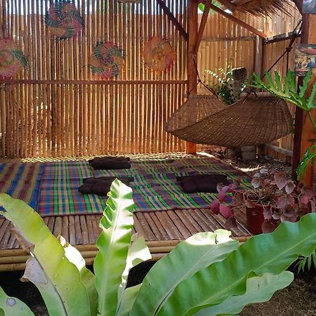 Bella'S Bed & Breakfast Dauis Bagian luar foto